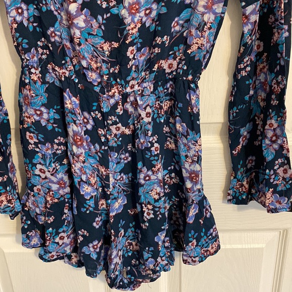 Exhilaration Size Small blue floral romper with long sleeves, ruffled hems - Picture 6 of 8